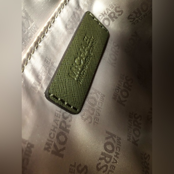 Michael Kors Large Saffiano Hamilton Tote-Olive Green - Picture 7 of 9